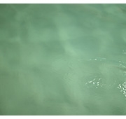 Troebel melkachtig water in een Intex zwembad